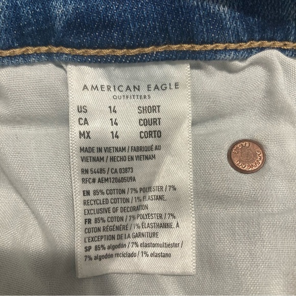 AMERICAN EAGLE Sz 14S Super  High Rise Flare Torn Knee Mid-Wash Jeans - Picture 12 of 13